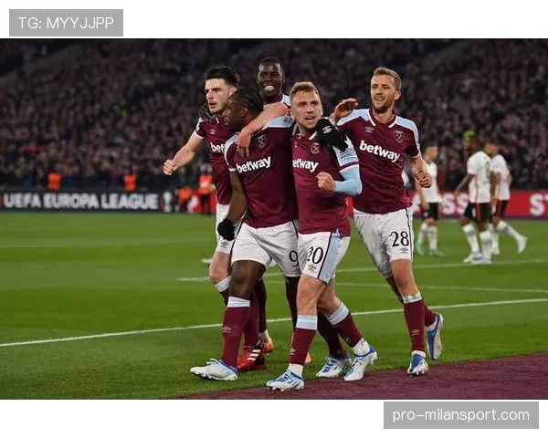 西汉姆联地面对抗成功率43%，中场拼抢影响控场稳定性